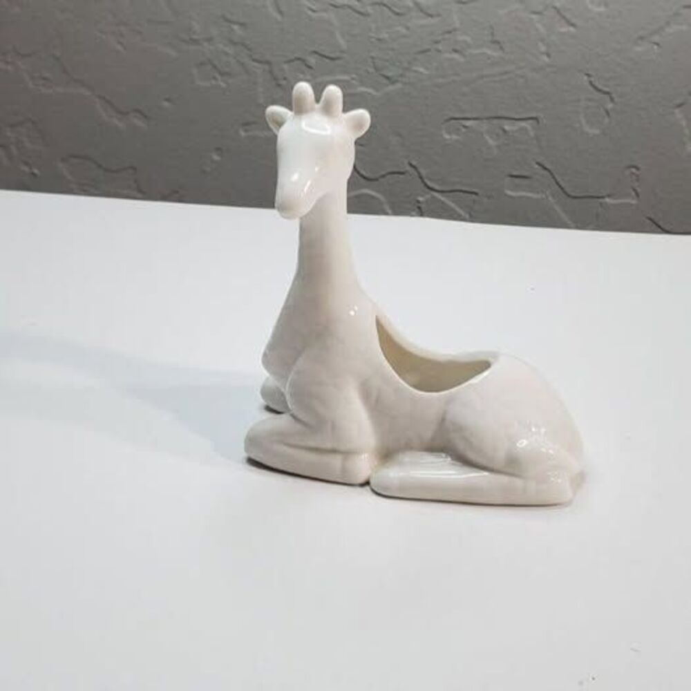 White Ceramic Giraffe Mini Succulent Planter